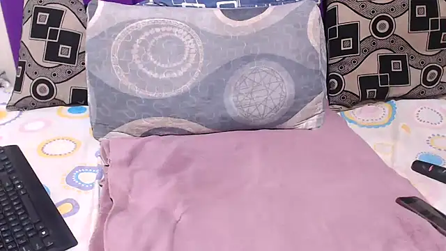 BLACKberry008 online show from March 2026 12:25:01 AM