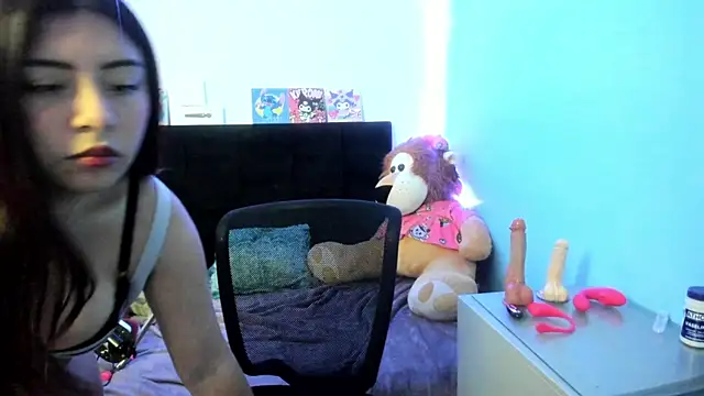 Charlotte cutee18 online show from July 2026 06:04:02 PM