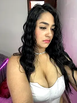 Charlotte cutee18 online show from September 2025 07:35:02 PM