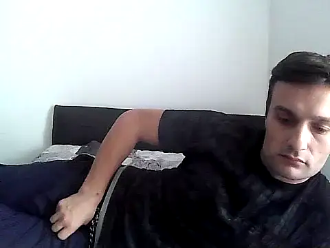 suarez1235 online show from November 2025 11:11:02 AM