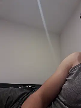 suarez1235 online show from November 2025 10:57:02 PM