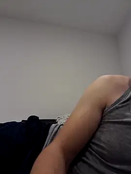 suarez1235 online show from October 2025 07:33:02 PM