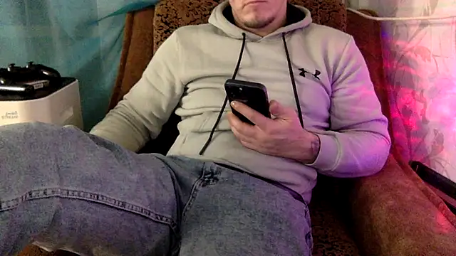 KristiDan online show from November 2025 07:25:01 PM