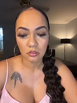 Snapshot of DestineeJayde chatting on October 2025 02:45:01 AM DestineeJayde online show from October 2025 02:45:01 AM