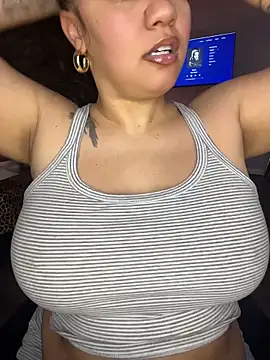 DestineeJayde online show from April 2026 07:18:01 PM