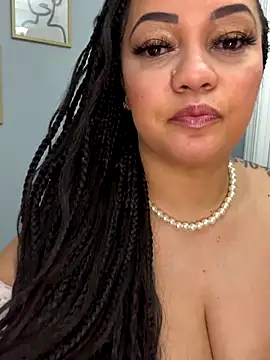Snapshot of DestineeJayde chatting on September 2025 01:44:01 AM DestineeJayde online show from September 2025 01:44:01 AM