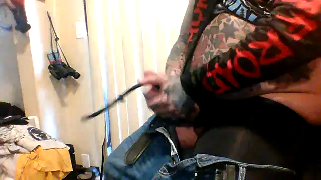 fukurbutt online show from April 2026 07:58:02 PM