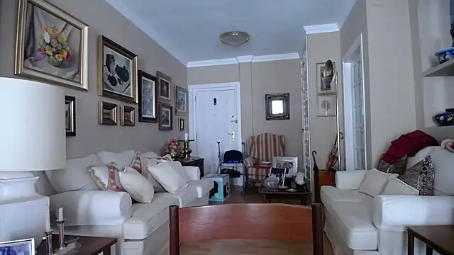 claudia online show from March 2026 12:47:01 PM