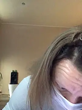 BigAssKi online show from February 2025 06:33:01 AM