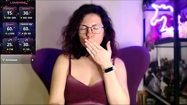 vaders daughter online show from December 2025 07:36:05 PM