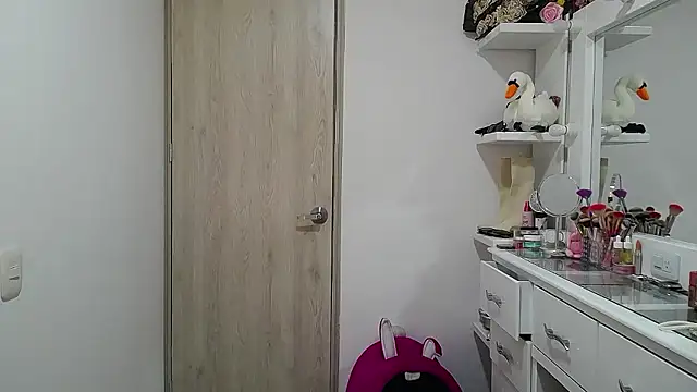 Barbie girl 69 online show from January 2026 01:20:01 AM