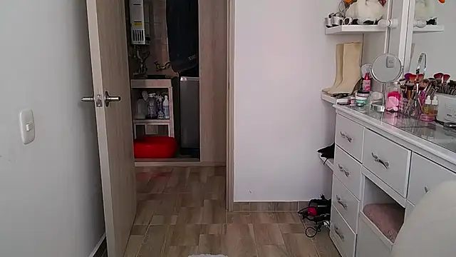 Barbie girl 69 online show from February 2026 03:12:01 PM