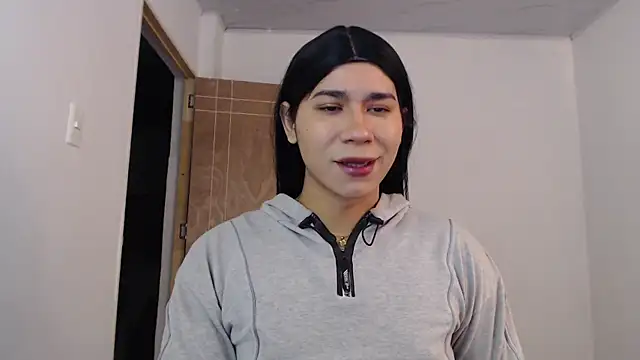 Snapshot of Moon_Foxxy chatting on June 2026 06:25:02 PM Moon Foxxy online show from June 2026 06:25:02 PM