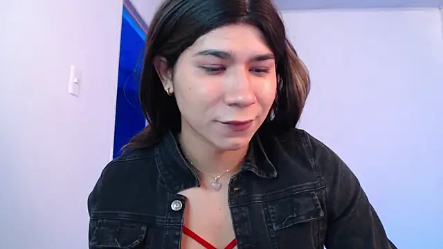 Snapshot of Moon_Foxxy chatting on June 2026 04:56:02 PM Moon Foxxy online show from June 2026 04:56:02 PM