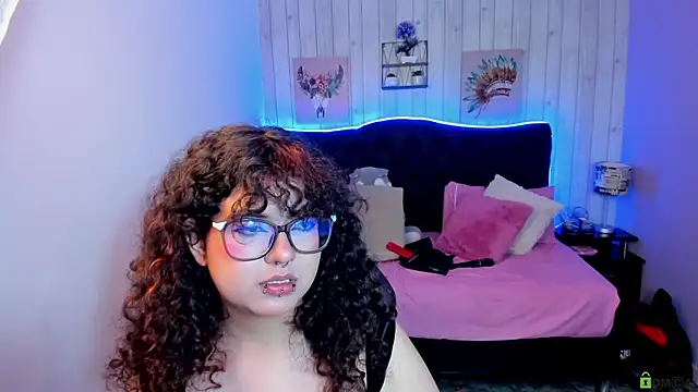 julieth love  online show from November 2025 03:37:02 PM