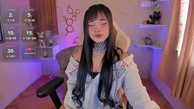 mia catt05 online show from October 2025 04:30:01 PM