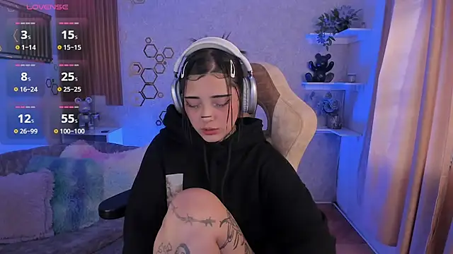 mia catt05 online show from April 2026 10:25:02 PM