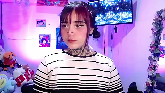 Snapshot of mia_catt05 chatting on July 2026 04:21:01 AM mia catt05 online show from July 2026 04:21:01 AM