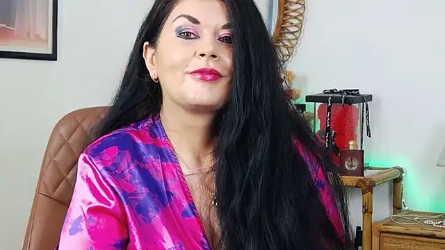 Snapshot of EllenGrace chatting on February 2025 02:01:01 AM EllenGrace online show from February 2025 02:01:01 AM