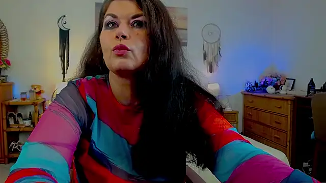 Snapshot of EllenGrace chatting on June 2026 08:30:02 AM EllenGrace online show from June 2026 08:30:02 AM