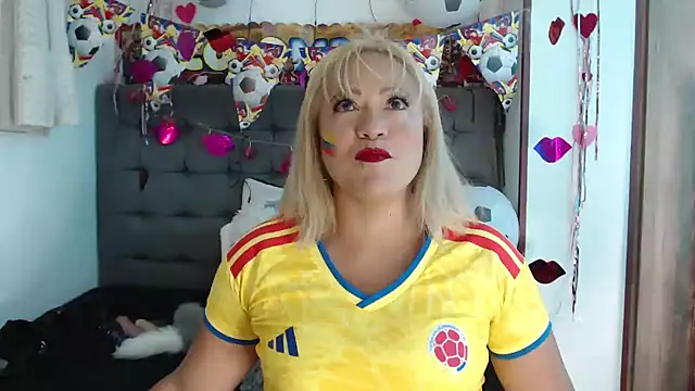 ChristinMooree online show from July 2026 03:15:01 PM