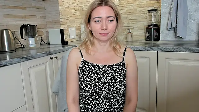 amanda   grey online show from November 2025 01:32:02 PM