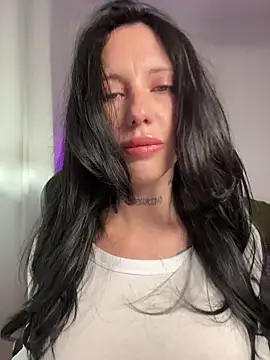 BellaGiaxx online show from December 2025 11:20:01 AM