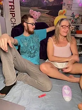 TrenaAnne online show from April 2026 07:28:02 PM