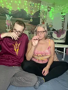 TrenaAnne online show from March 2026 04:08:02 PM