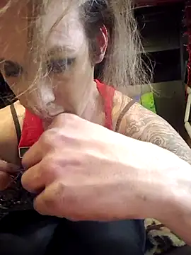 cdressupdiva online show from March 2025 11:30:02 AM