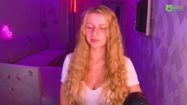 AmaliaQueen online show from October 2025 02:18:02 PM