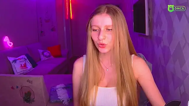 Snapshot of AmaliaQueen chatting on January 2025 04:29:02 PM AmaliaQueen online show from January 2025 04:29:02 PM