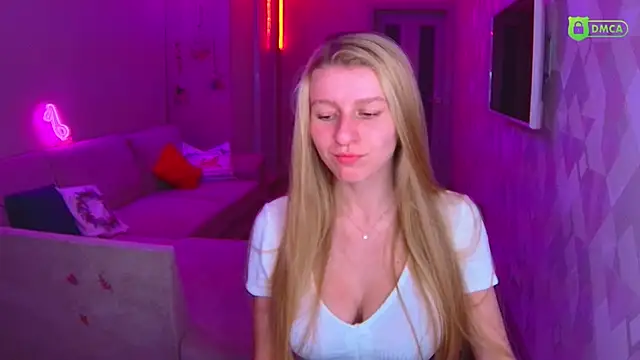 AmaliaQueen online show from December 2025 02:01:02 PM