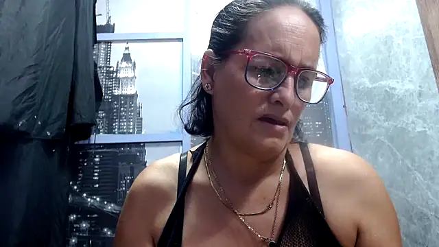 Nastylatinaxxx online show from February 2026 12:27:01 PM