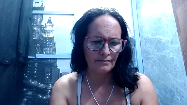 Nastylatinaxxx online show from May 2026 10:04:01 PM