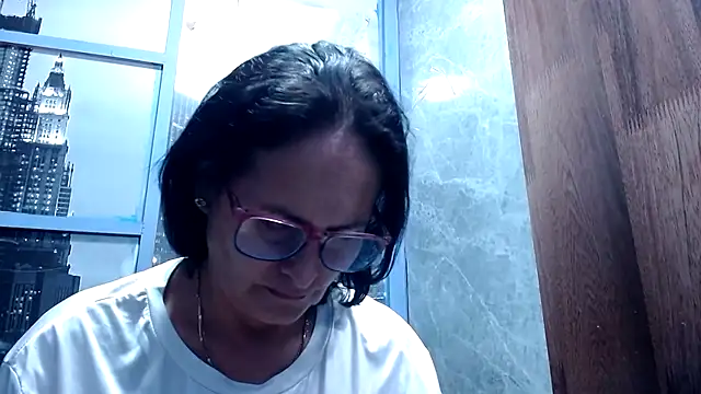 Nastylatinaxxx online show from March 2026 12:43:01 PM