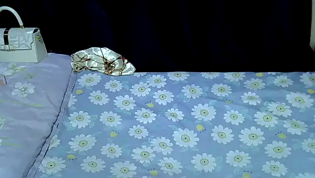 Snapshot of pretty_leila2 chatting on October 2025 01:47:01 PM pretty leila2 online show from October 2025 01:47:01 PM