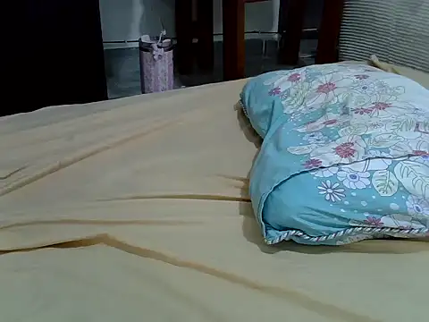 pretty leila2 online show from February 2026 12:27:02 PM