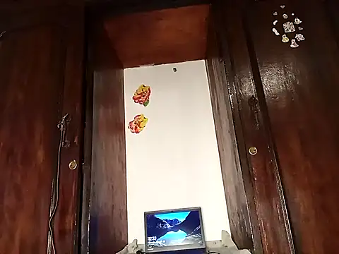 Snapshot of The-Peach-Flexer chatting on October 2025 09:36:02 PM The-Peach-Flexer online show from October 2025 09:36:02 PM