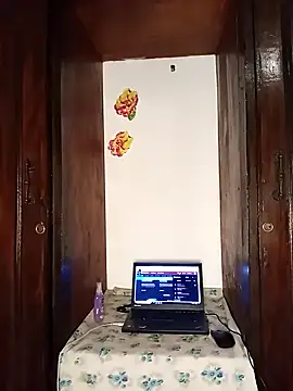 Snapshot of The-Peach-Flexer chatting on October 2025 09:54:01 PM The-Peach-Flexer online show from October 2025 09:54:01 PM