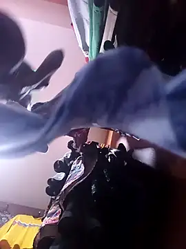 Snapshot of The-Peach-Flexer chatting on November 2025 04:24:01 PM The-Peach-Flexer online show from November 2025 04:24:01 PM