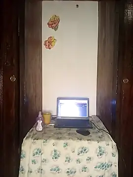 Snapshot of The-Peach-Flexer chatting on November 2025 10:02:01 PM The-Peach-Flexer online show from November 2025 10:02:01 PM