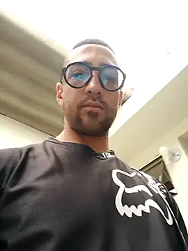 sebasxx97 online show from September 2025 02:26:02 PM