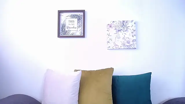 JainaRogers online show from April 2026 05:53:02 PM