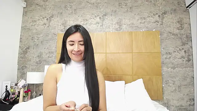 JainaRogers online show from September 2025 05:19:02 PM