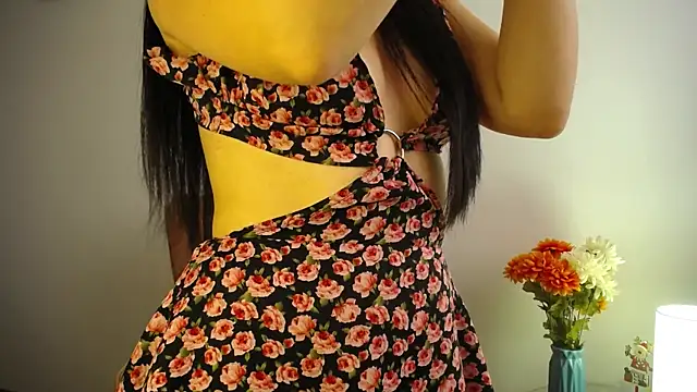 JainaRogers online show from December 2025 05:27:02 PM