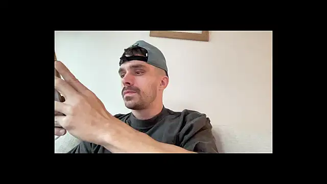 mightgogay online show from November 2025 06:56:02 PM