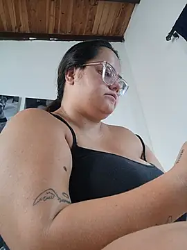 Snapshot of RachellGraham chatting on July 2026 01:44:01 PM RachellGraham online show from July 2026 01:44:01 PM