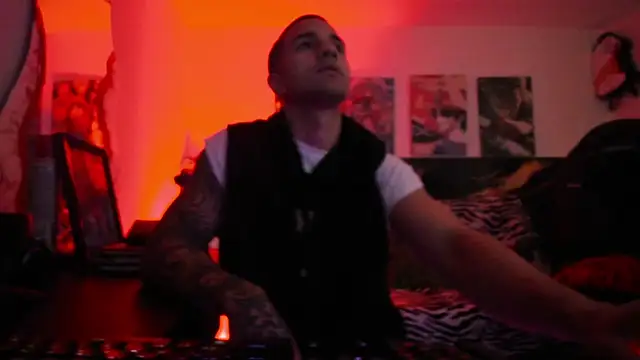 Sisoyalejo420 online show from December 2025 02:16:01 AM