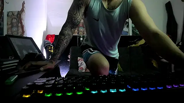 Sisoyalejo420 online show from November 2025 04:18:02 PM